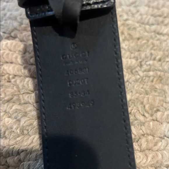 Gucci Black Leather Belt/Authentic - Picture 4 of 10
